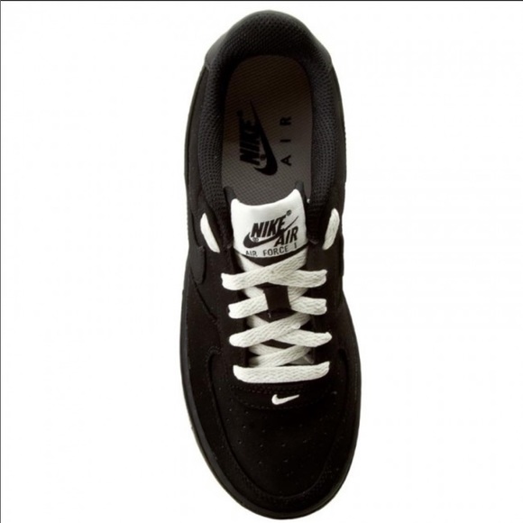 Nike low tops black ✨LIKE NEW✨ - Picture 3 of 3